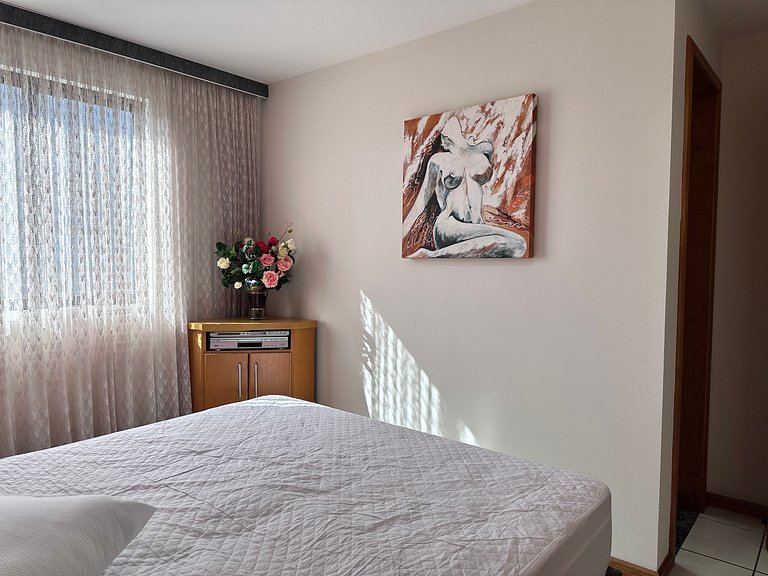 B362 - Cobertura a poucos passos do mar com piscina privativ