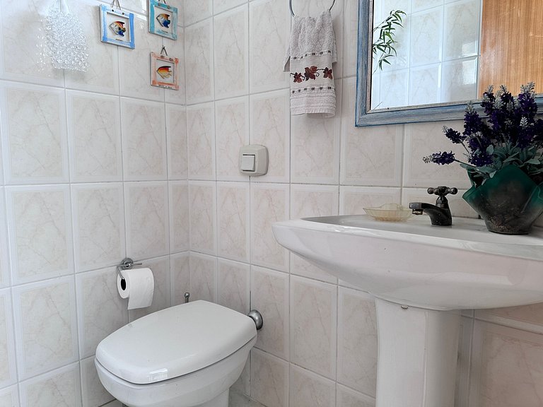 B362 - Cobertura a poucos passos do mar com piscina privativ