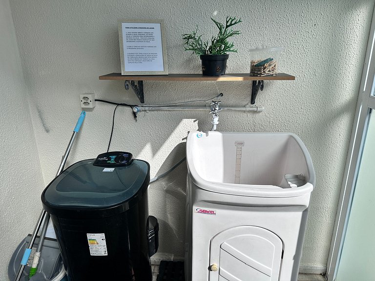 B362 - Cobertura a poucos passos do mar com piscina privativ