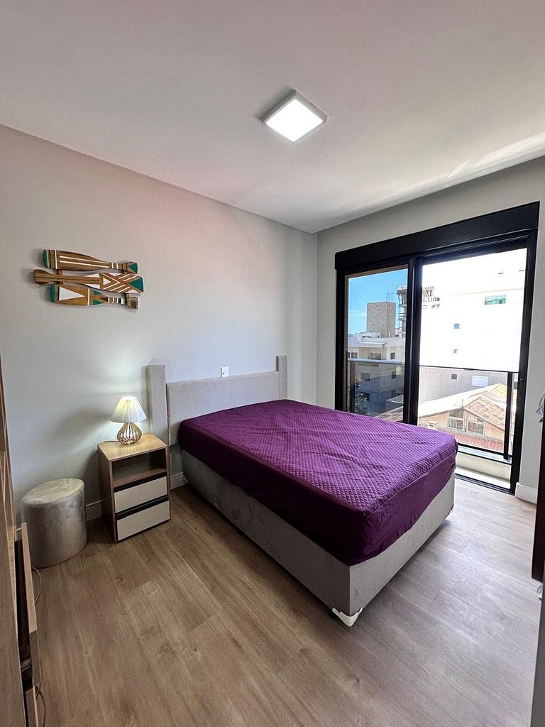 B016 - Apto Novo com 02 Suites e piscina