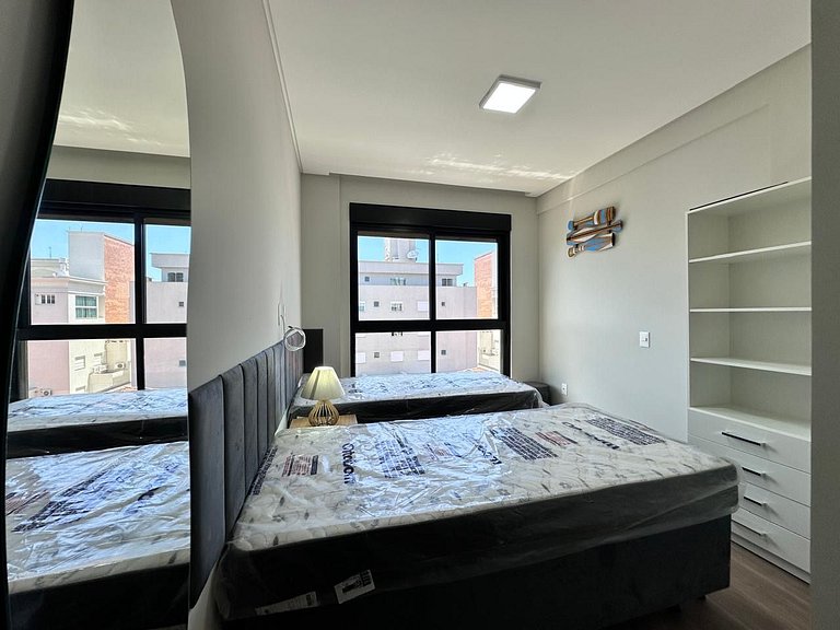 B016 - Apto Novo com 02 Suites e piscina