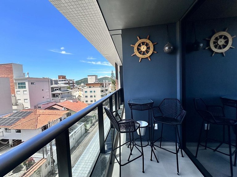 B016 - Apto Novo com 02 Suites e piscina