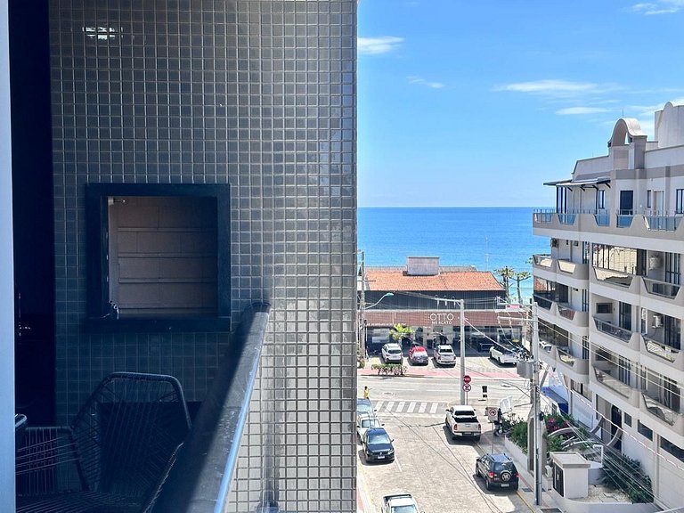 B016 - Apto Novo com 02 Suites e piscina