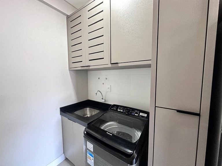 B016 - Apto Novo com 02 Suites e piscina