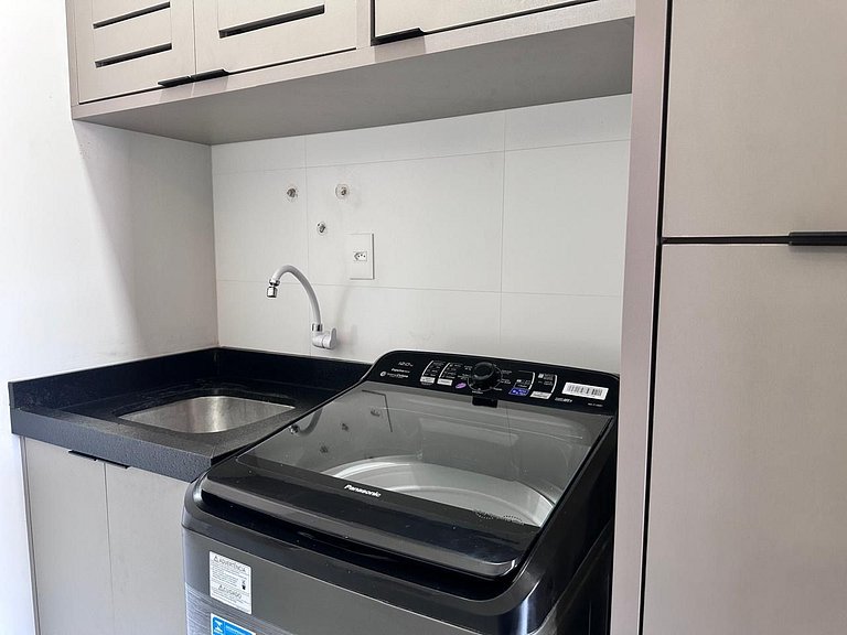 B016 - Apto Novo com 02 Suites e piscina