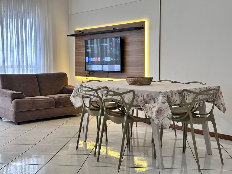 Cobertura 3 quartos para 8 pessoas, pertinho da praia !