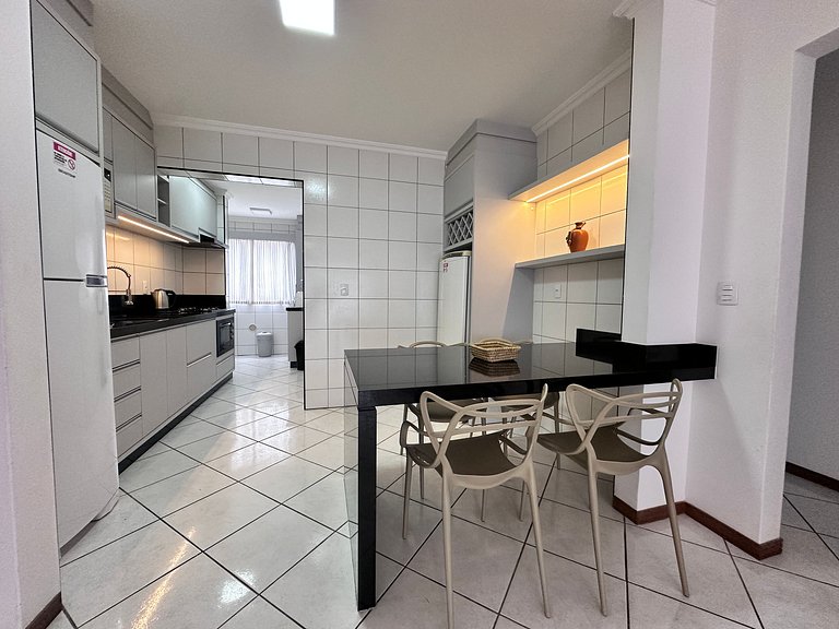 Cobertura 3 quartos para 8 pessoas, pertinho da praia !