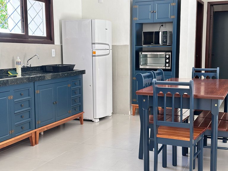 B508 - Ampla casa de praia perto do mar