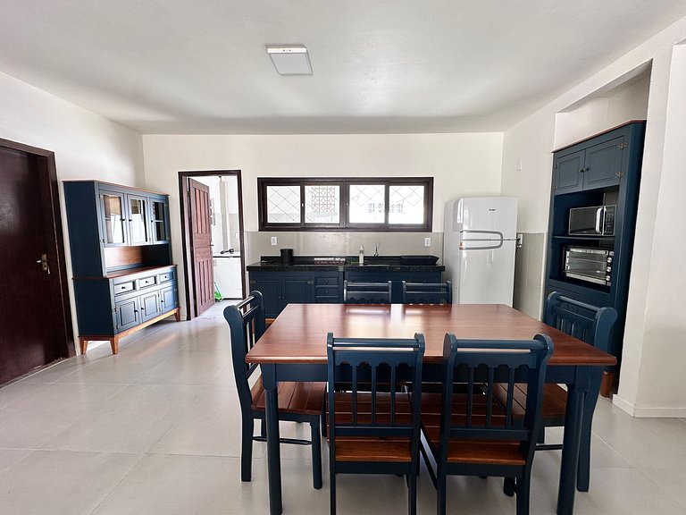 B508 - Ampla casa de praia perto do mar