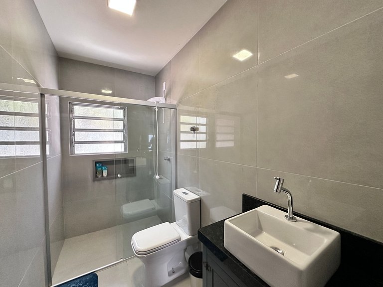 B508 - Ampla casa de praia perto do mar