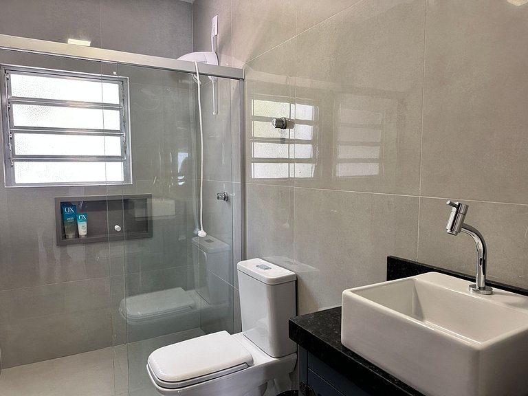 B508 - Ampla casa de praia perto do mar