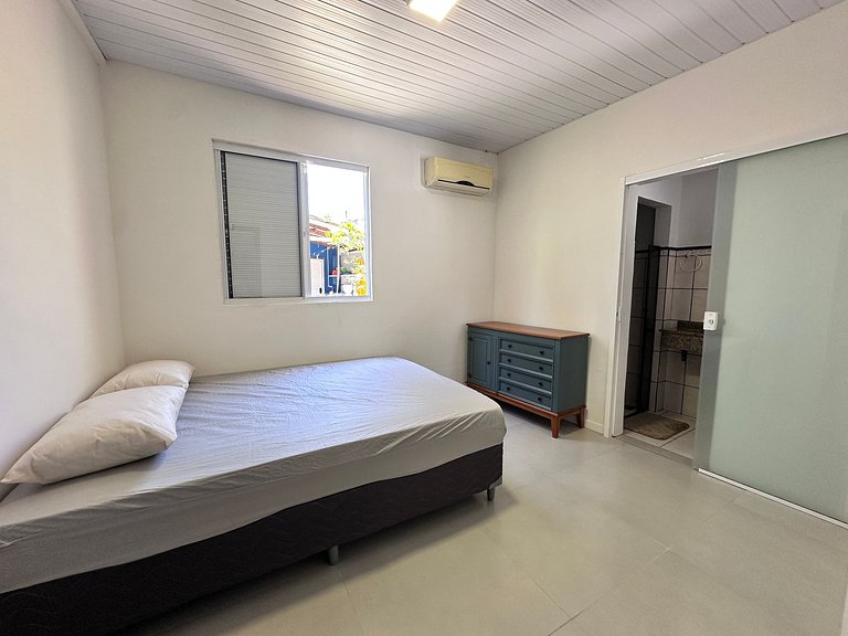 B508 - Ampla casa de praia perto do mar