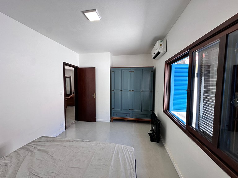 B508 - Ampla casa de praia perto do mar