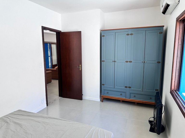 B508 - Ampla casa de praia perto do mar